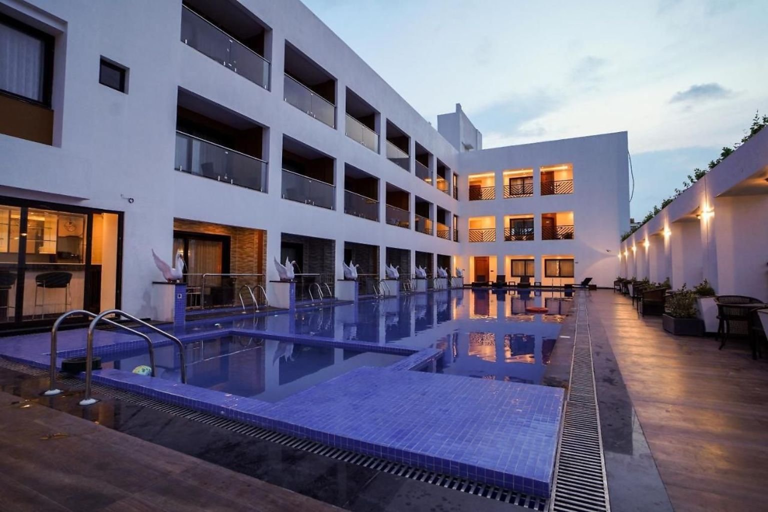 Shanti Resort Manesar accommodation with garden