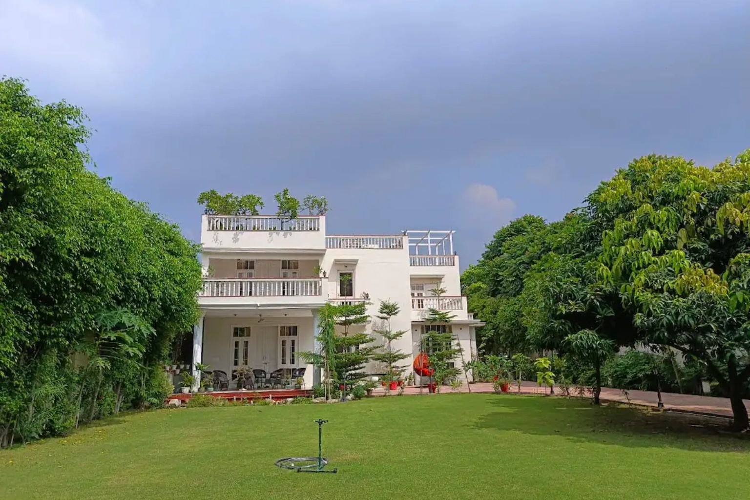 The Crosswood Farmhouse in Manesar